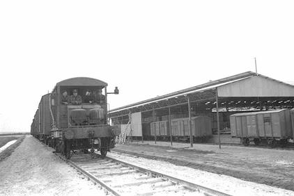 Photo at the dedication ceremony of the new goodsline in Kfar Sava, 1961